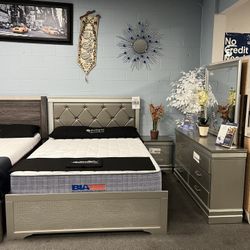 4PC Queen Bedroom Set 