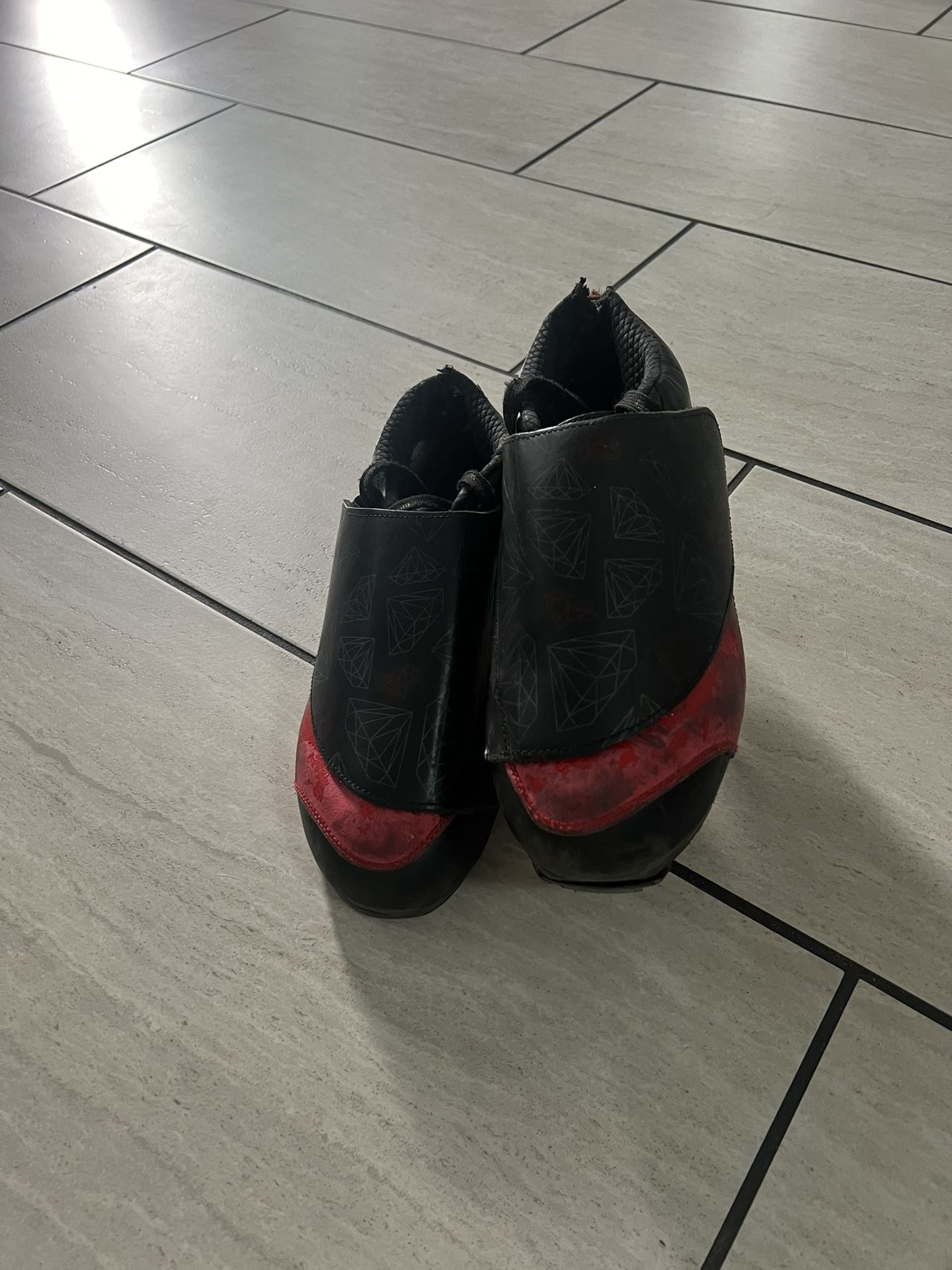 Men’s 11 Vnla Diamond walker skates