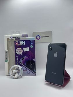 Apple iPhone X (64GB) – Unlocked