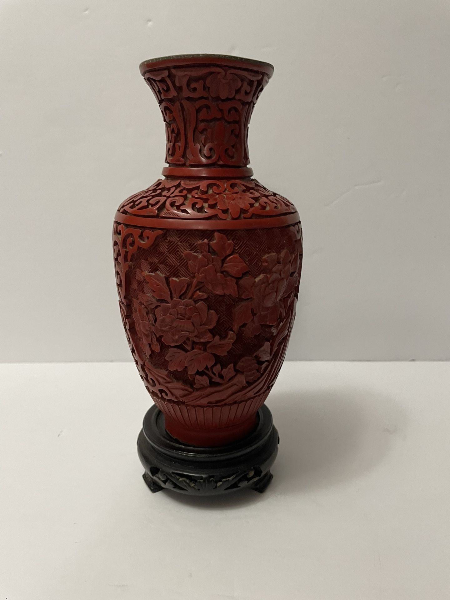 Chinese Carved Cinnabar Lacquer Vase With Stand