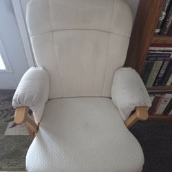 Wood Frame Reclining Chair