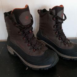 Men's Columbia Bugaboot Size 8.5 (9) Snow Boots