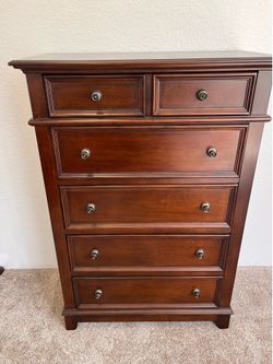 Dresser & Queen Bed & Nightstand Real Wood