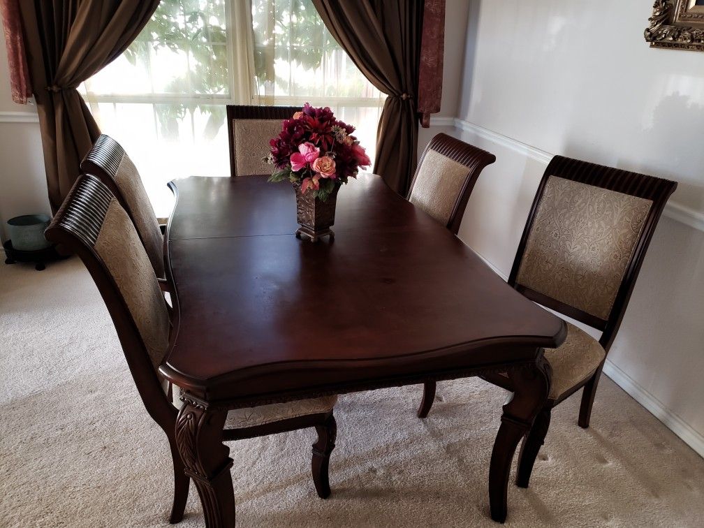 Formal Dining Set