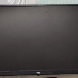 32" TCL Roku TV with Chrome Cast