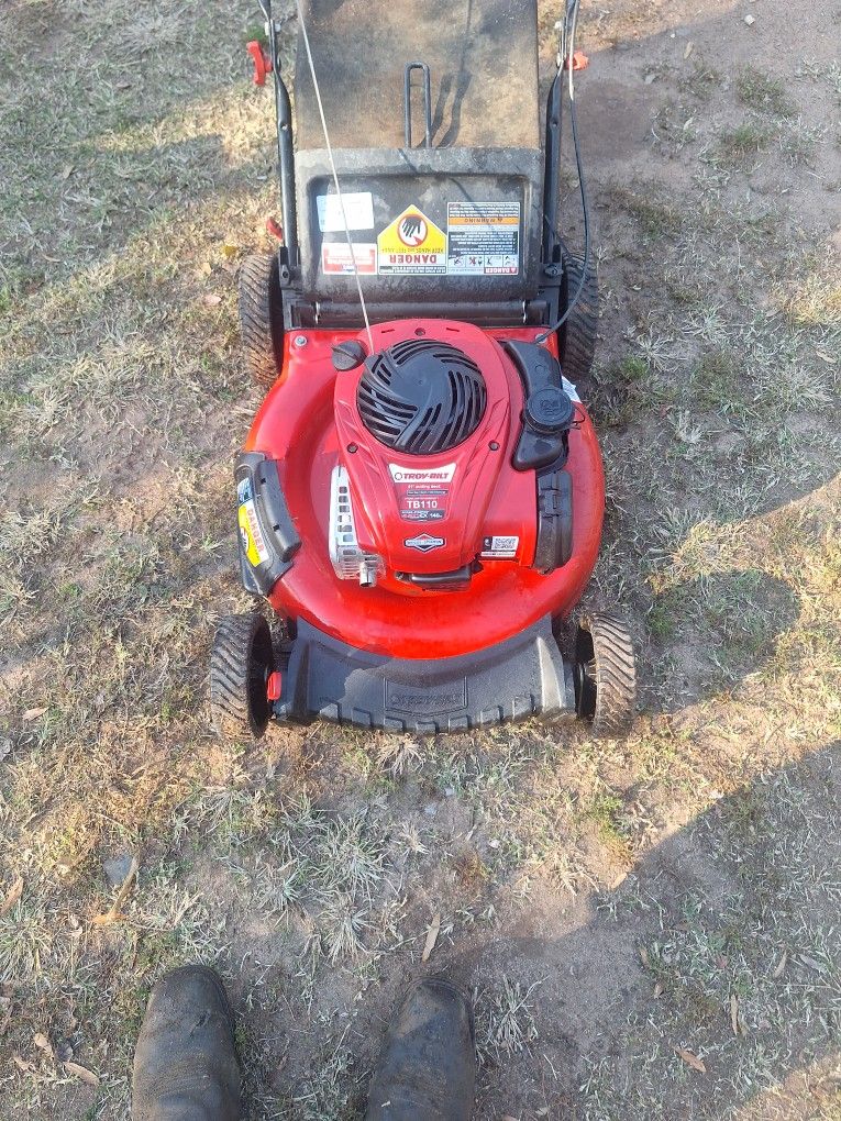 TROY-BUILT PUSH MOWER