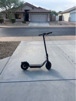 Gotrax G4 Electric Scooter – 19 MPH, Up to 20 Mile Range, Charger Included