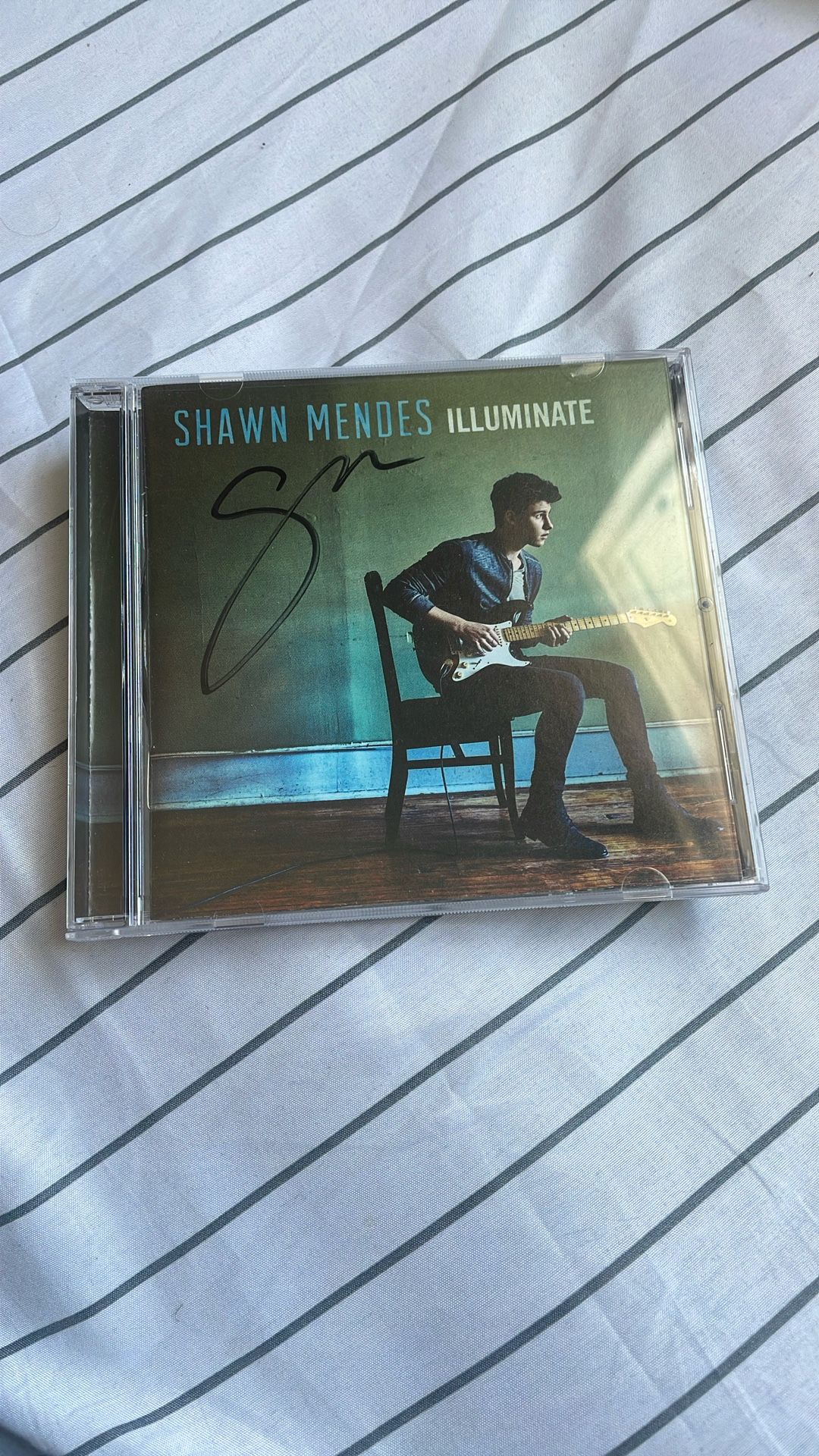 Shawn Mendes Signed CD Illuminate