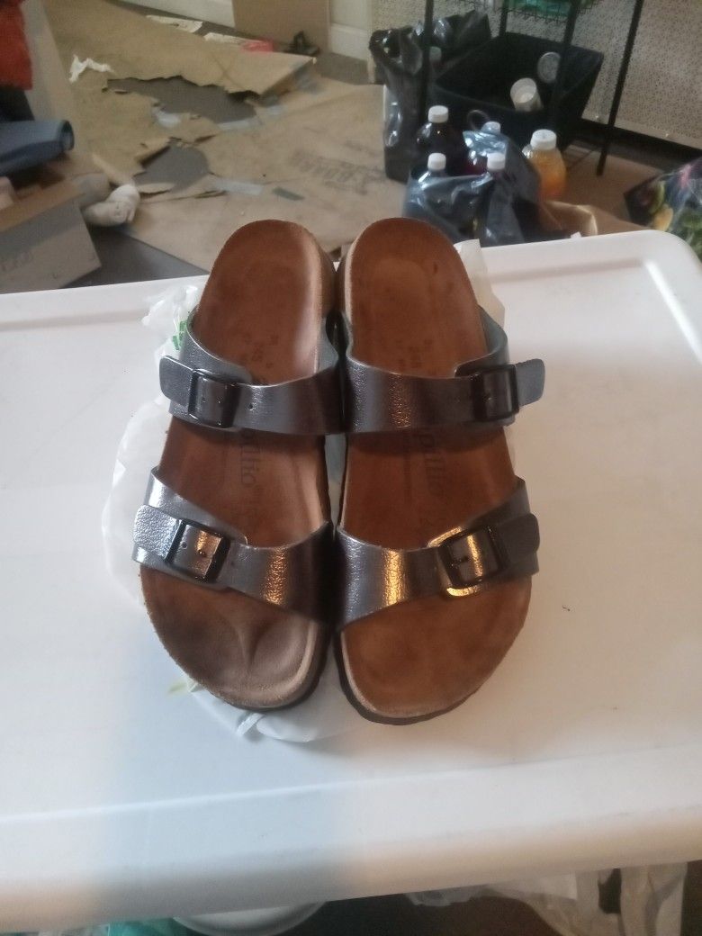 Papillon By Birkenstocks Womans Sz7