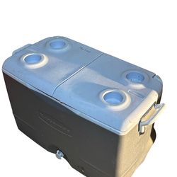Rubbermaid Cooler