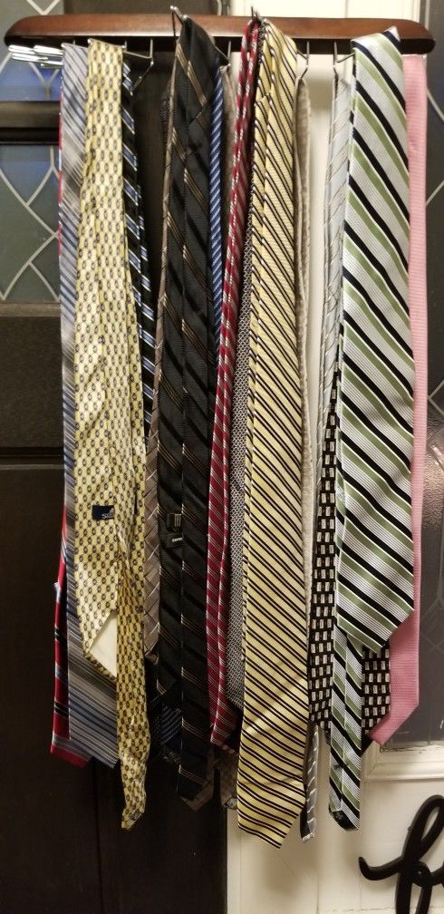 Business Ties in Bulk