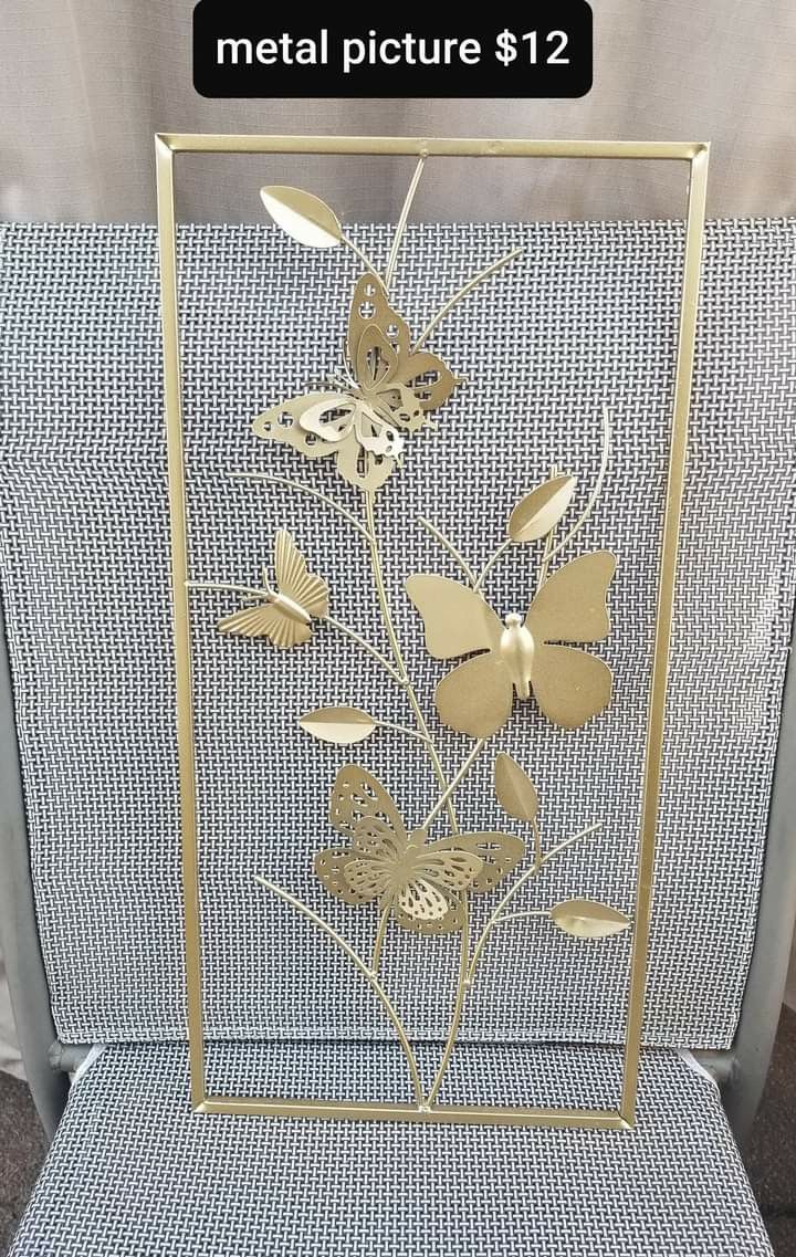 Metal accent decor 