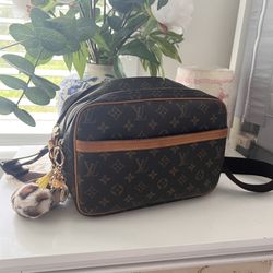 Louis Vuitton Reporters Bag crossbody  
