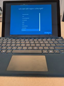 Microsoft Surface Pro 4 12.3" Tablet/Laptop + Keyboard — 128GB / 4GB