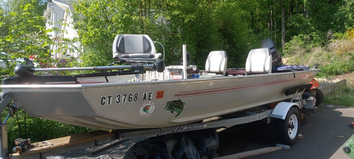 Bass Boat With Trailer
