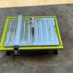 RYOBI4.​8 -​Amps 7 in.​ Blade Corded Tabletop Wet Tile Saw 