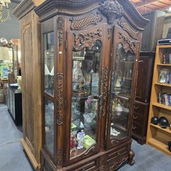 Large Ornate Carved Wood China Cabinet / Curio Hutch
