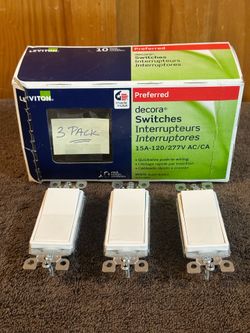 NEW!!   3 Pack Leviton Decora Rocker Switches 15A-120/277V AC/CA