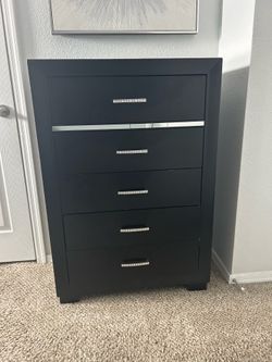 Black 5-Drawer Chest with Crystal Handles