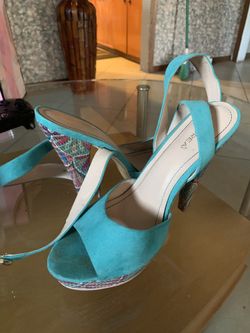 Andrea sandals