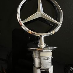 Mercedes Emblem Badge 