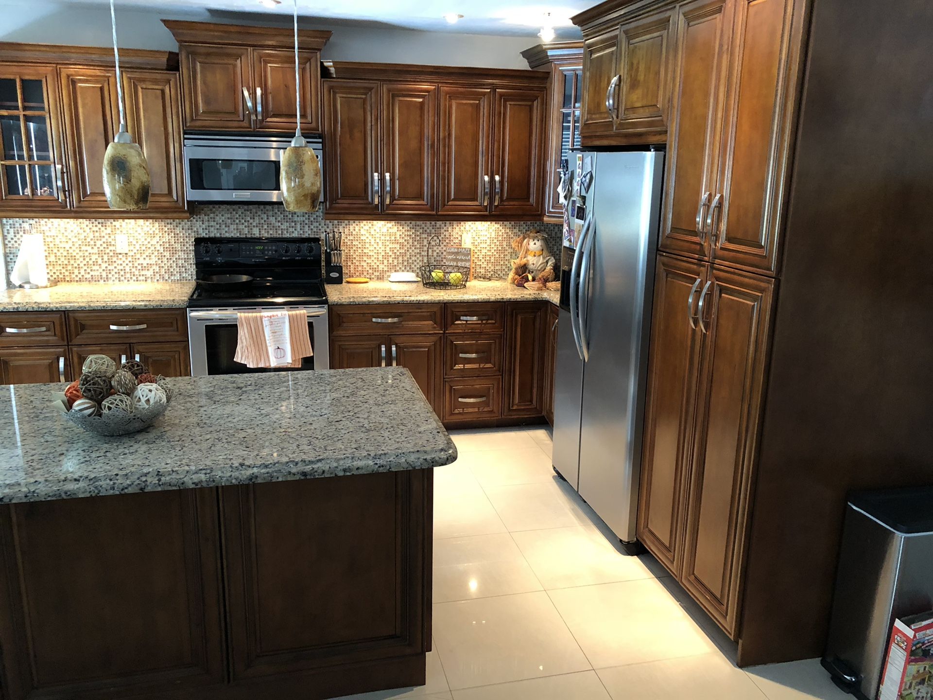 Used Kitchen (cabinet, lights, appliances, sink & countertop) for sale