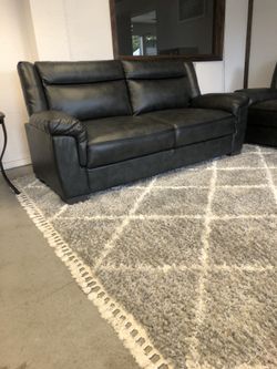 Grey leather couch 40$ down