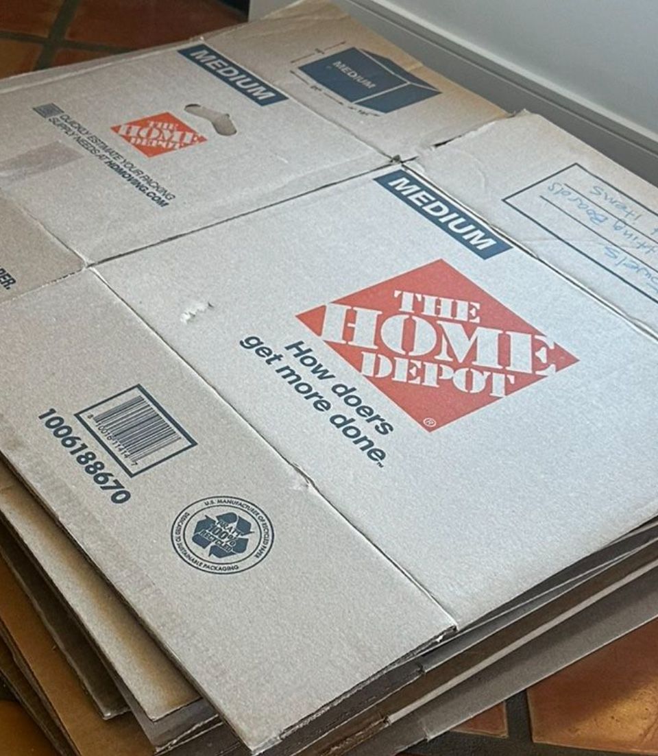 2U - 2Day MOVING BOXES 📦 BIG LOT $45.