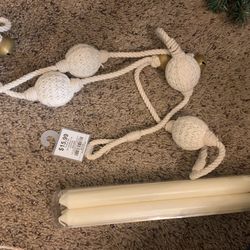 Christmas Decor Garland And Candles 