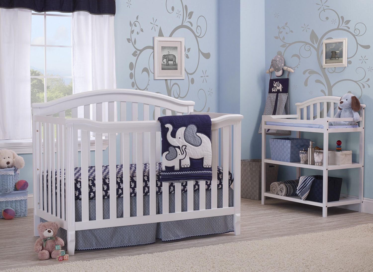 Sorelle Berkley Crib with Toddler Rail and Mattress