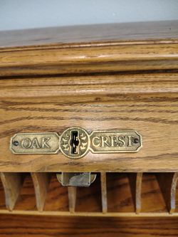Beautiful solid oak vintage desk like new in spring hill