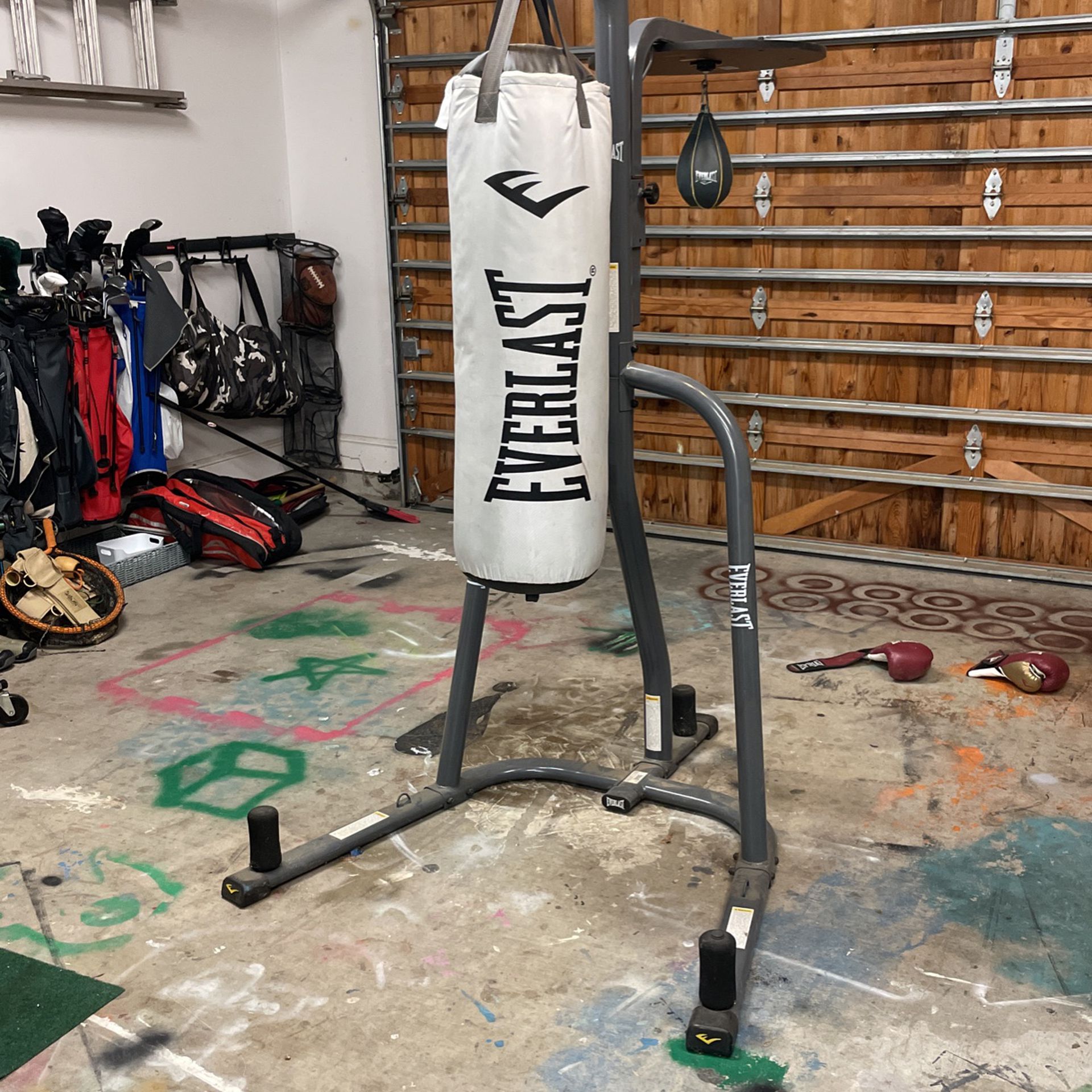 Everlast Punching Bag Stand With Speed Bag Attachment