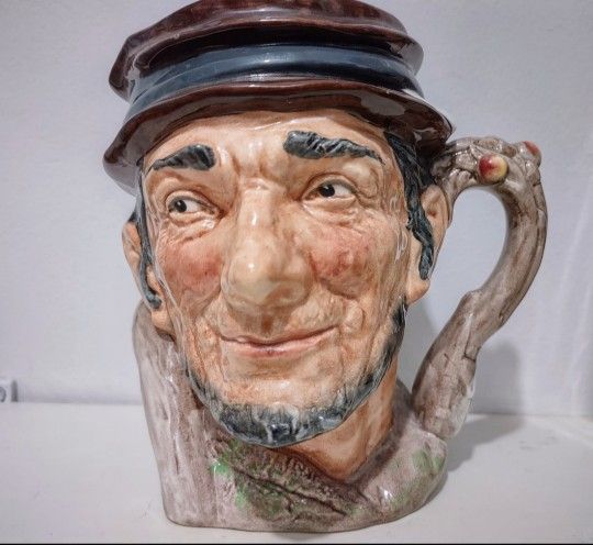 ROYAL DOULTON 1952 JOHNNY APPLESEED TOBY MUG
ROYAL DOULTON LARGE CERAMIC 1952 TOBY MUG JOHNNY APPLESEED
MEASURES 6 INCHES TALL
NO CRACKS CHIPS OR RE