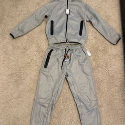 New size XL fleece jacket and pants set for boys aged 10-14