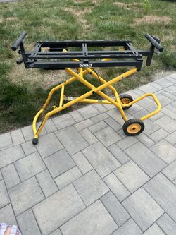 Dewalt Rolling Miter Saw Stand with 300 lbs. Capacity