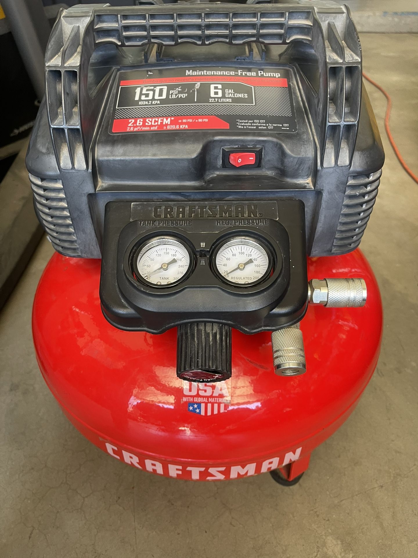 CRAFTSMAN Air Compressor (6 gal) - CMEC6150