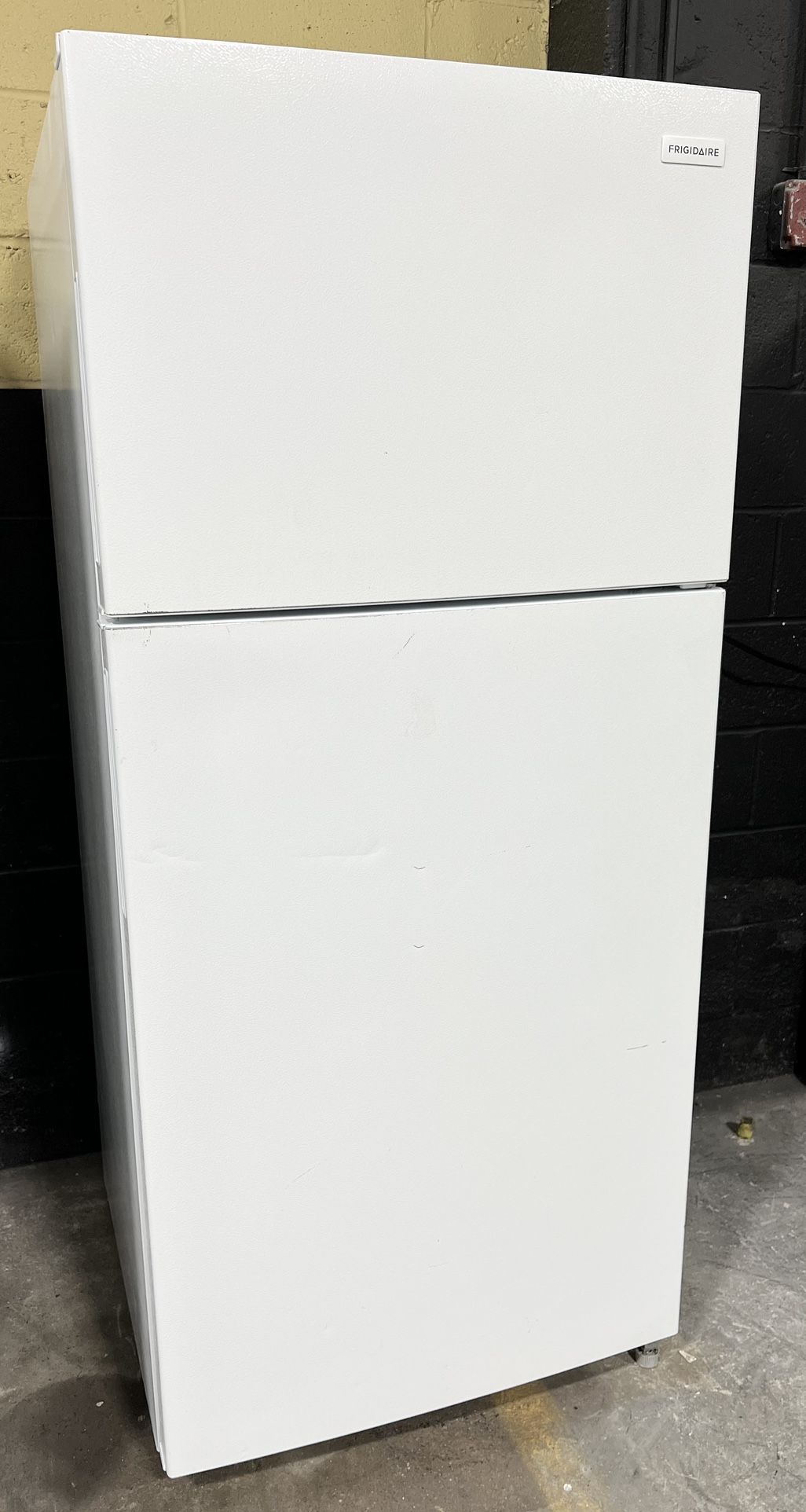30” Refrigerator 18cu.ft. White