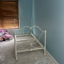 Pottery Barn TWIN Frame SET (w/split Boxspring And Mattress)