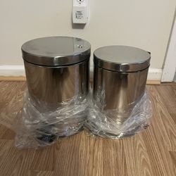 2 BRAND NEW STAINLESS STEEL INDOOR TRASH CANS.  1.3 GALLON & 1.7 GALLON. PEDAL.  INCLUDES LINERS. RETAIL $68 (SEE AD). NOW $35 FOR BOTH 🔥🔥💰💰