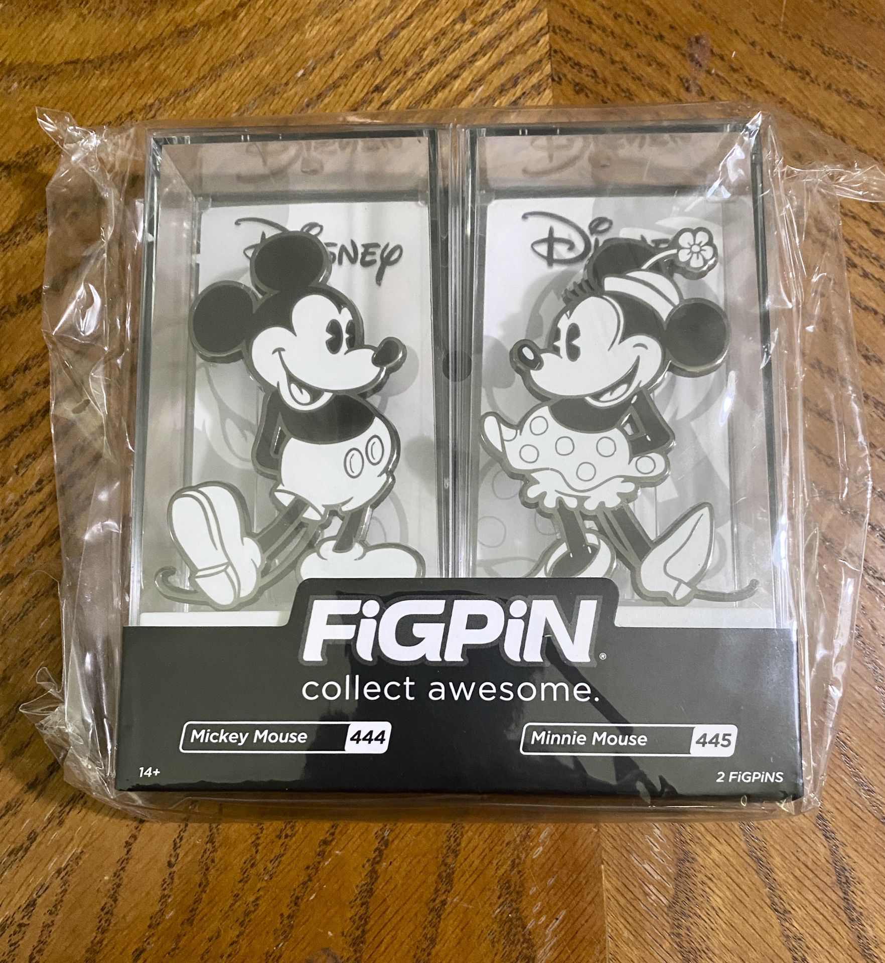 FiGPiN Mickey & Minnie Mouse 2-Pack 444 & 445
