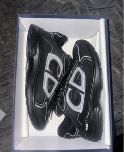 Dior B30 - Size 7.5 Used