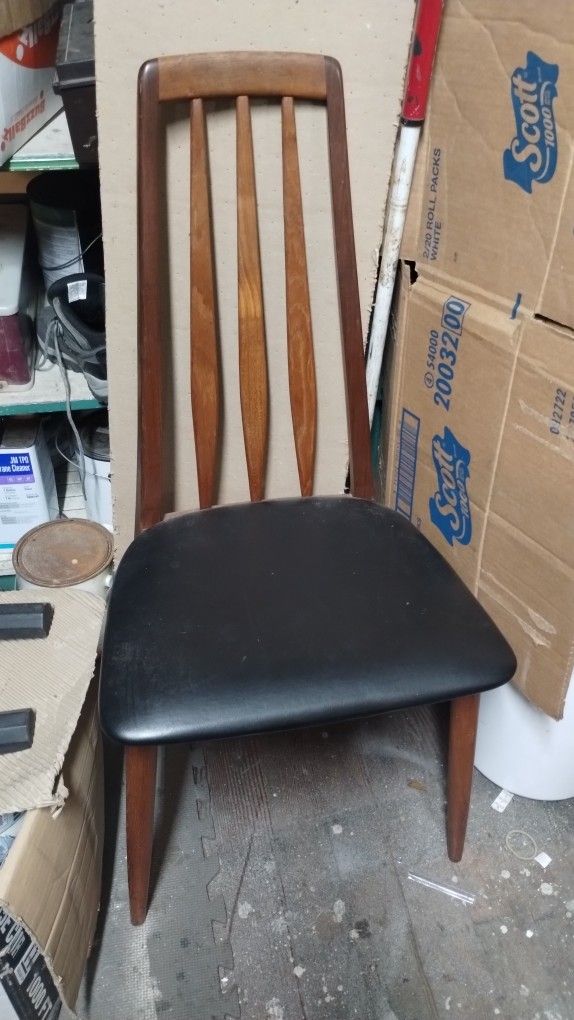 Vintage Chair for Sale in Isleton, CA OfferUp