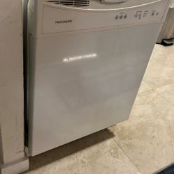 Dishwasher 