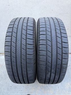 2 Michelin Tires 225/60/17