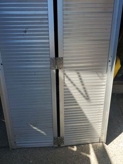 Aluminum  wheel  chair  foldin ramp