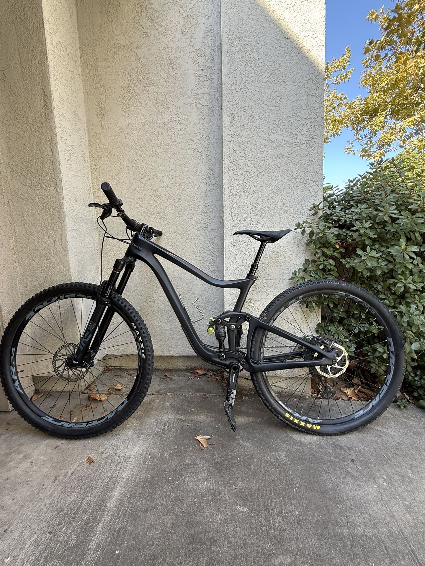 Giant Trance X Full Suspention Carbon.