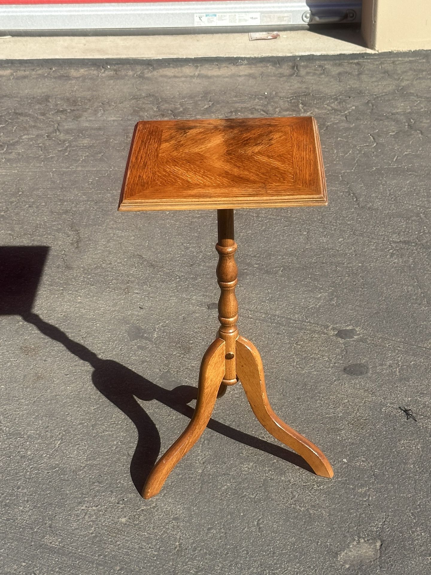 Oak Accent Side Table