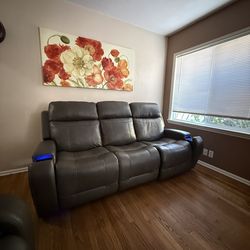 Matrix Taupe Leather Power Zero Gravity Reclining Immersive Audio Sofa With Power Headrest Power Lum