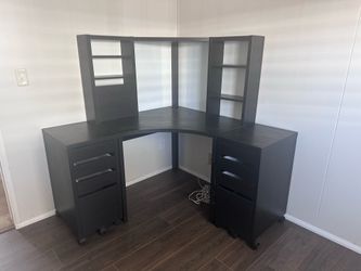 Corner Desk with 2  rolling cabinets and chair