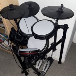 Alesis Nitro Max Electronic Drum Kit – Like New – $450 (OBO)